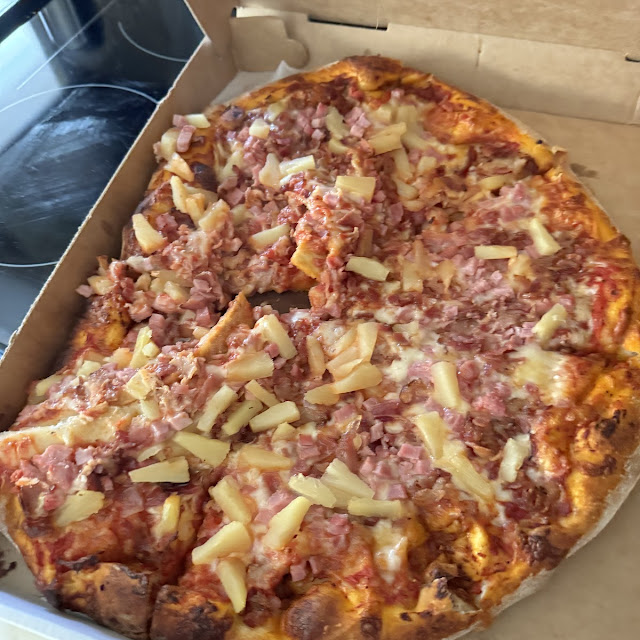Large Pizza Hawaiian Pizza