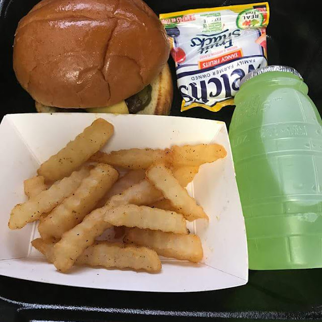 Kid's Cheeseburger Meal