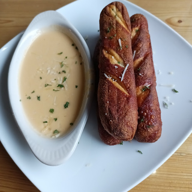 Warm Pretzel Sticks