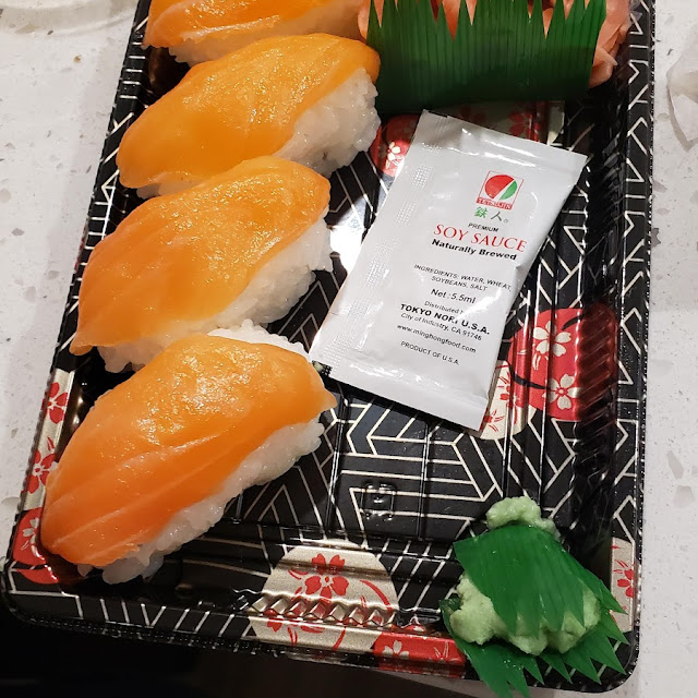 Salmon Sushi Pieces