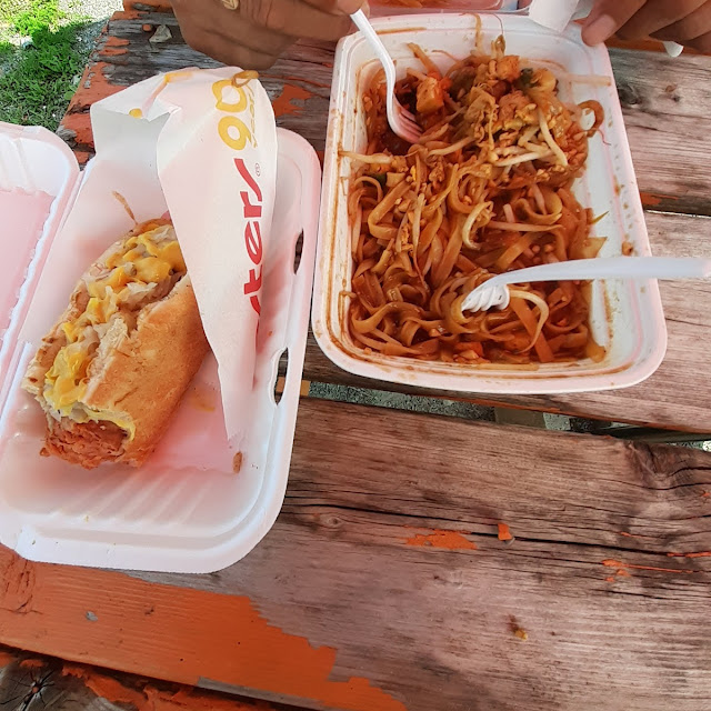 Beef Pad Thai & Mild Sausage Roll