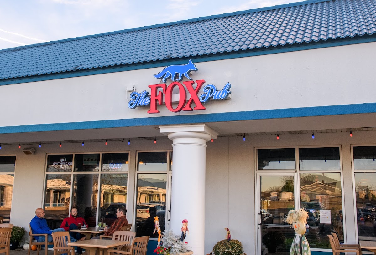 Fox Pub and Cafe