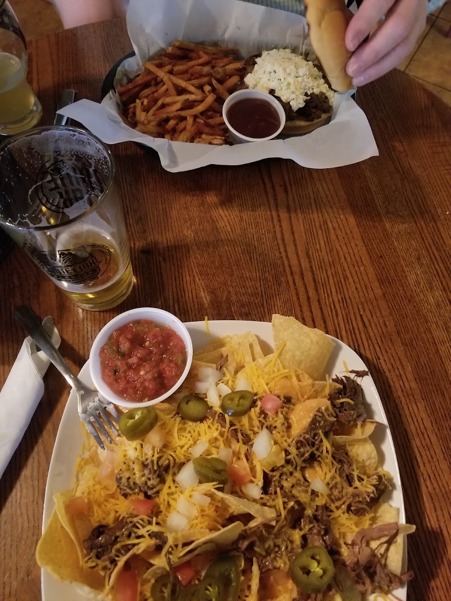 Fox Pub and Cafe