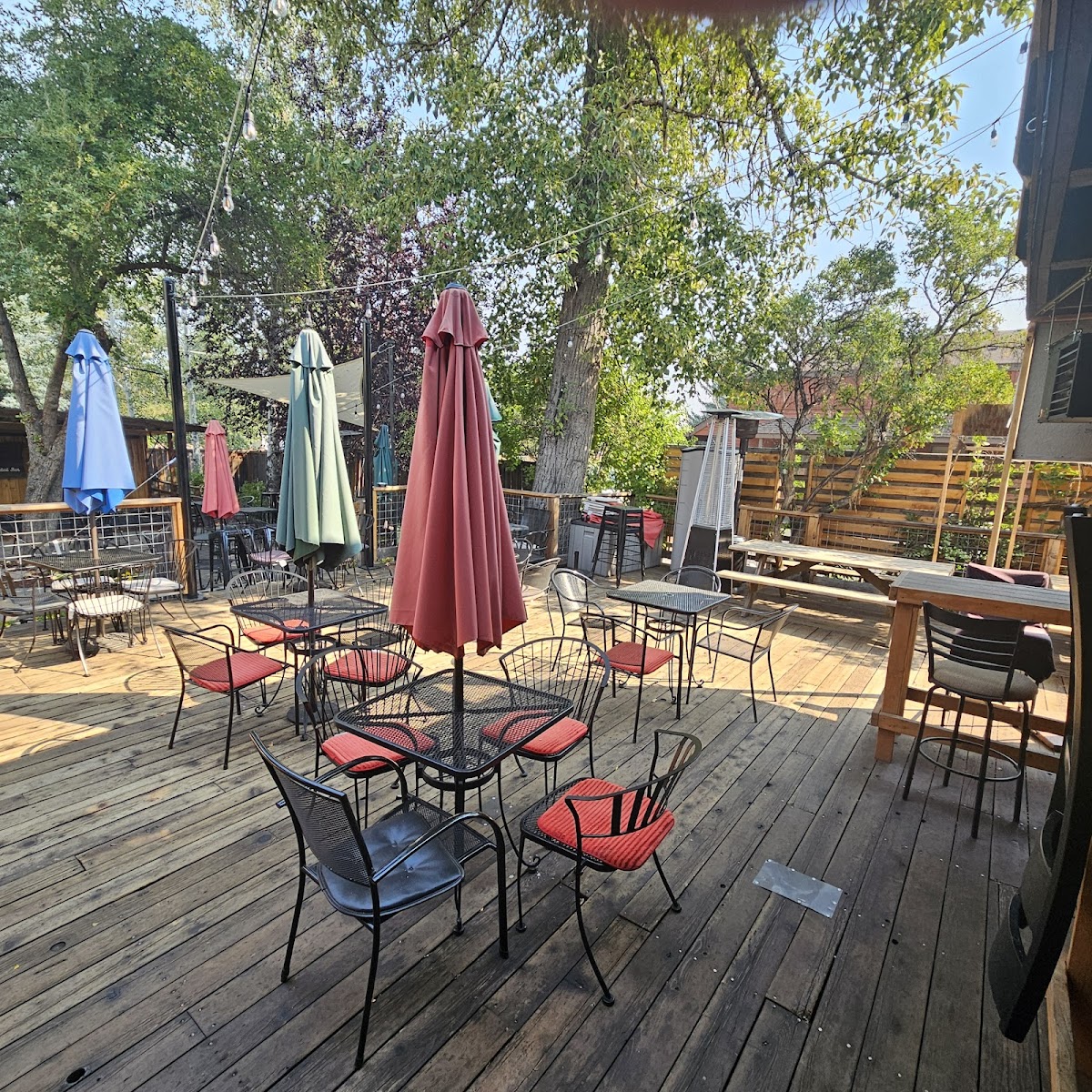 Frankie's formerly Sisters Depot