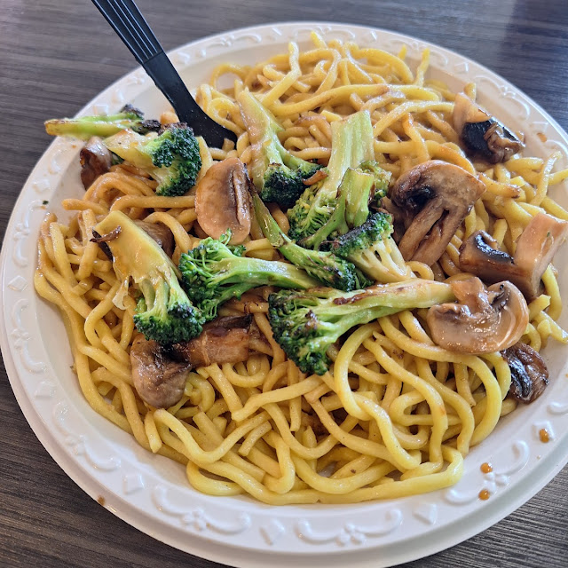 Stir Fried Noodles with Broccoli Rabe