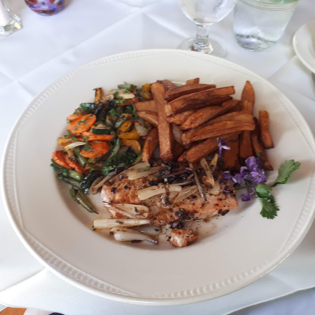 Salmon Filet with Wild Garlic