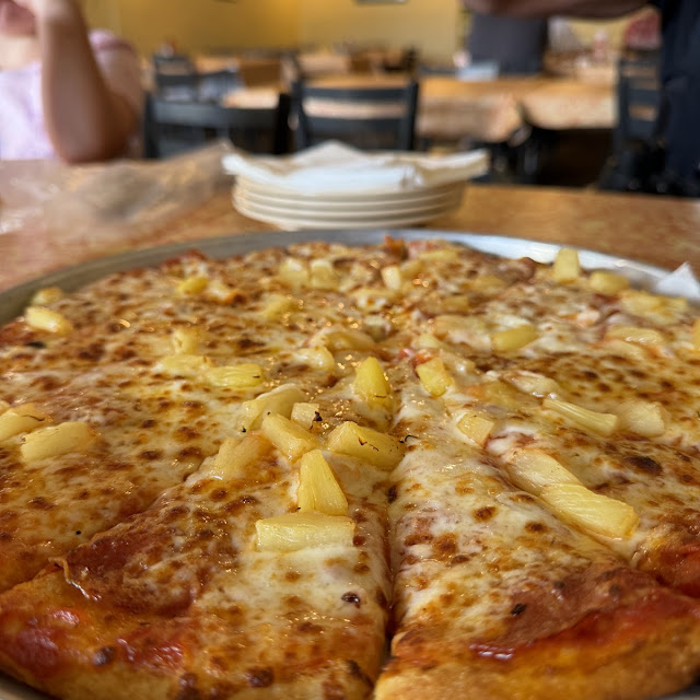 Pepperoni Pizza Hawaii