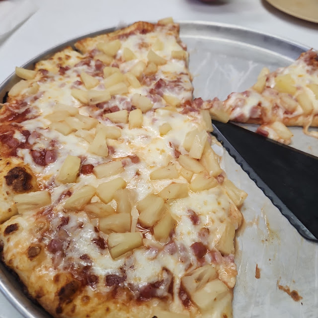 Hawaiian Pizza