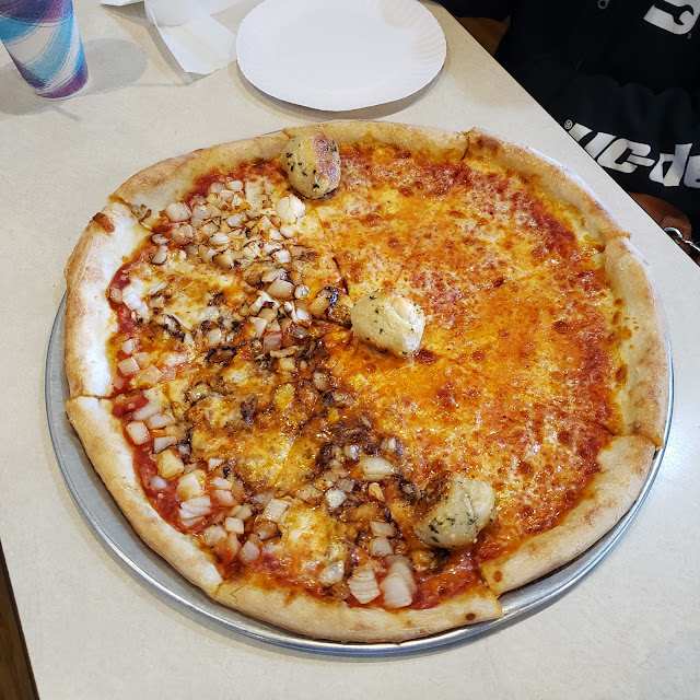 Half Onion Pizza w Garlic Knot Topping