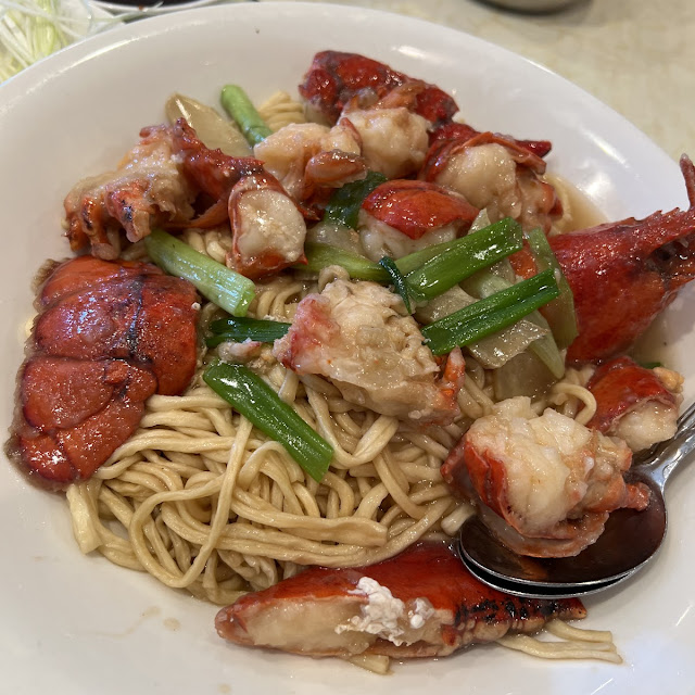 Lobster Yee-Foo Noodle