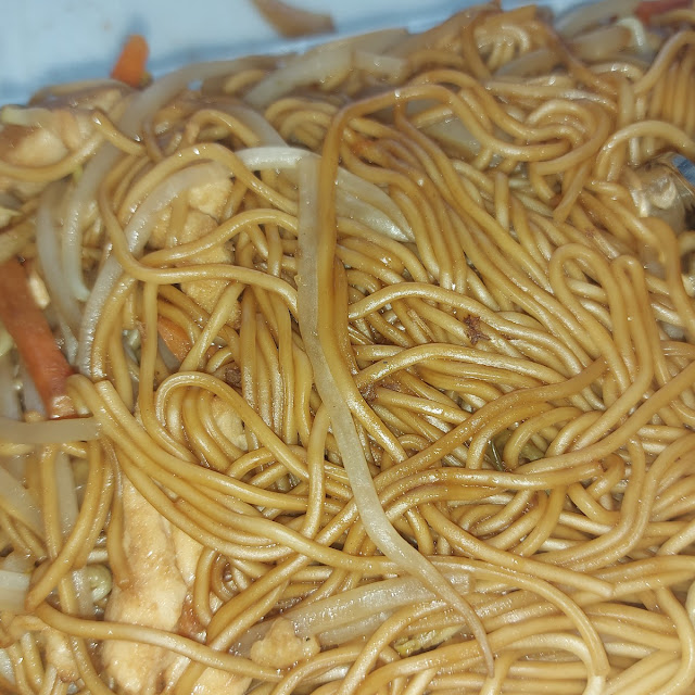 Chicken Lo Mein