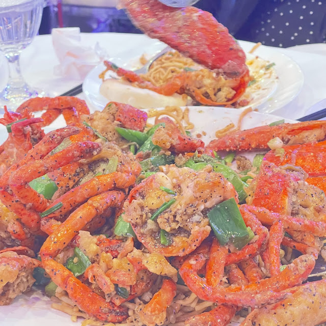 Lobster Lo Mein Noodles