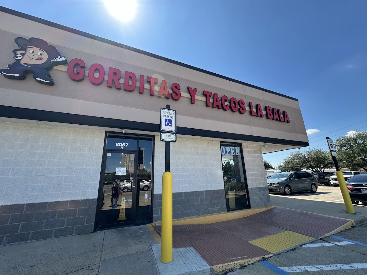 Gorditas y Tacos La Bala