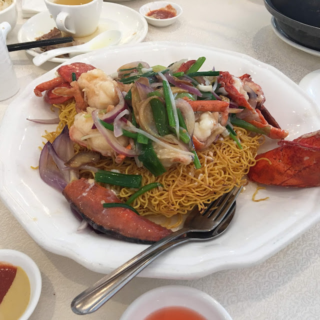 Sauteed Lobsters E-Fu Noodle with Ginger & Scallion