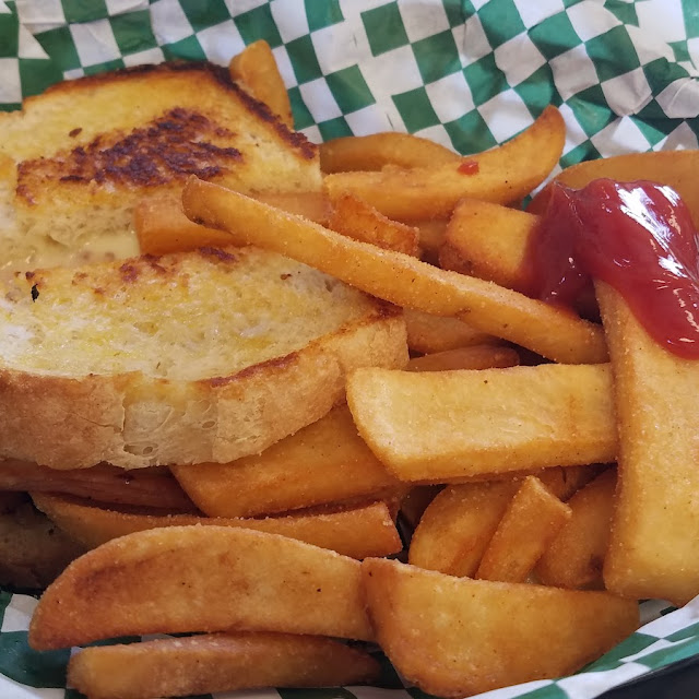 Santa Fe Melt with Fries