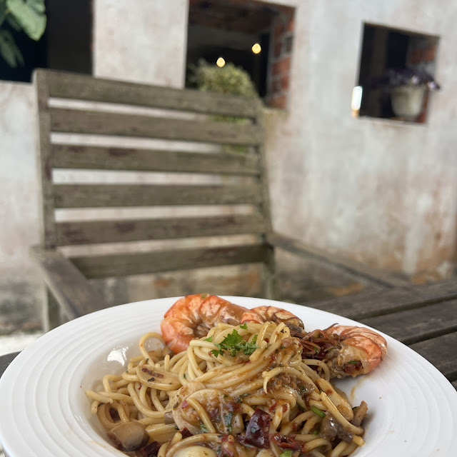 Seafood Tomato Spaghetti