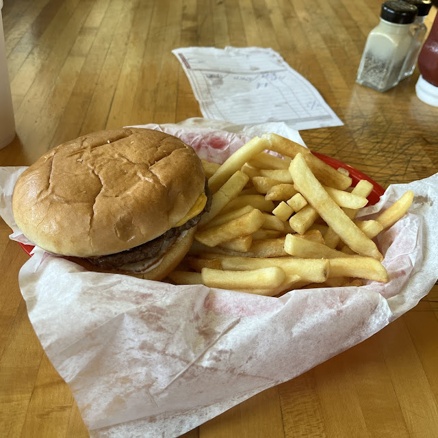 Bacon Cheese Burger w Fries