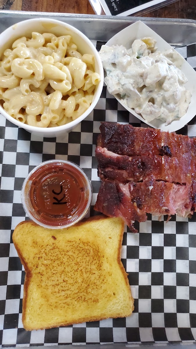 High on the Hog BBQ and Sweets