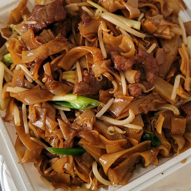 Dry Stir Fry Beef Chow Fun
