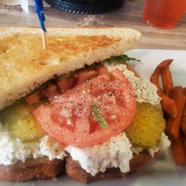 Fried Tomato Sandwich