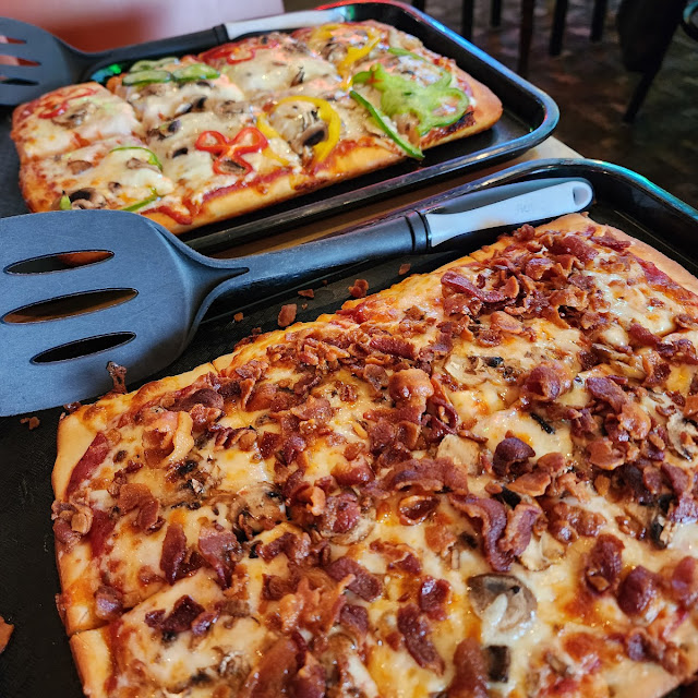 Bacon and Mushrooms Pizza