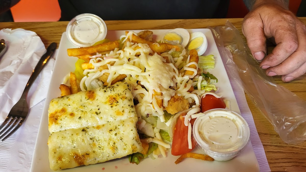 Hotel Loyal Pizza
