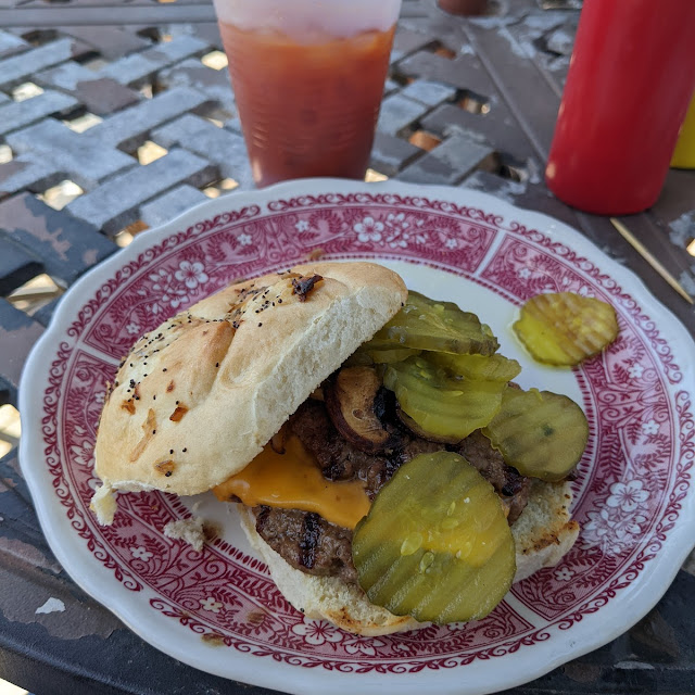 Cheeseburger with Mushrooms and Cheese