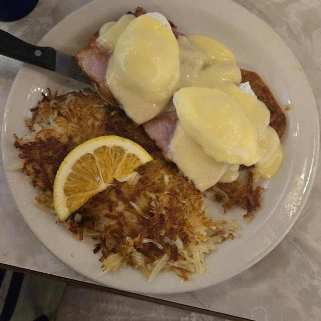 Eggs Benedict