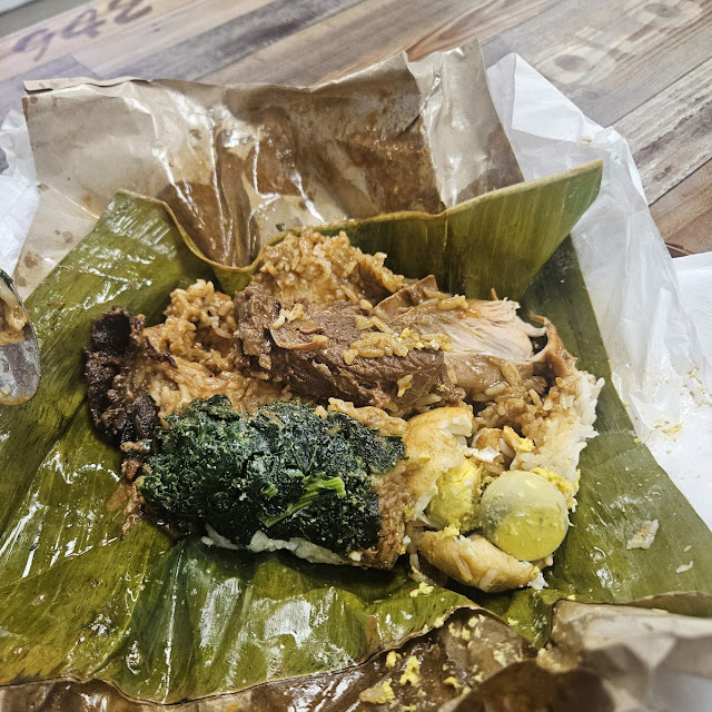 19 Nasi Bungkus Padang