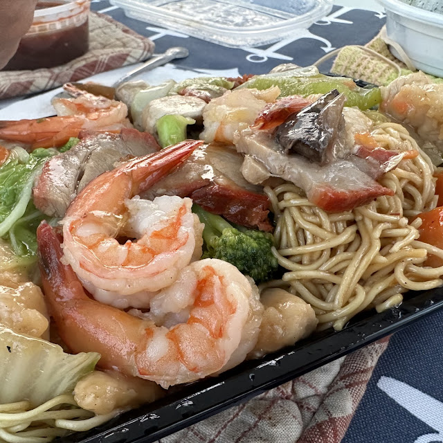 Seafood Lo Mein