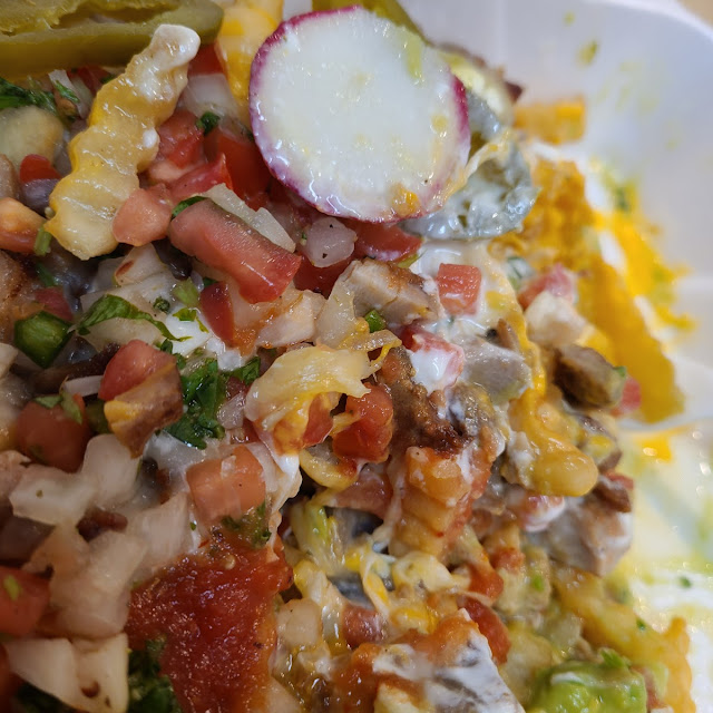Asada Fries with Sour Cream Guacamole Pico De Gallo Your Choice of Meat