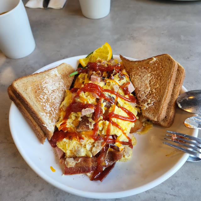 Grilled Cheese Bacon Benny