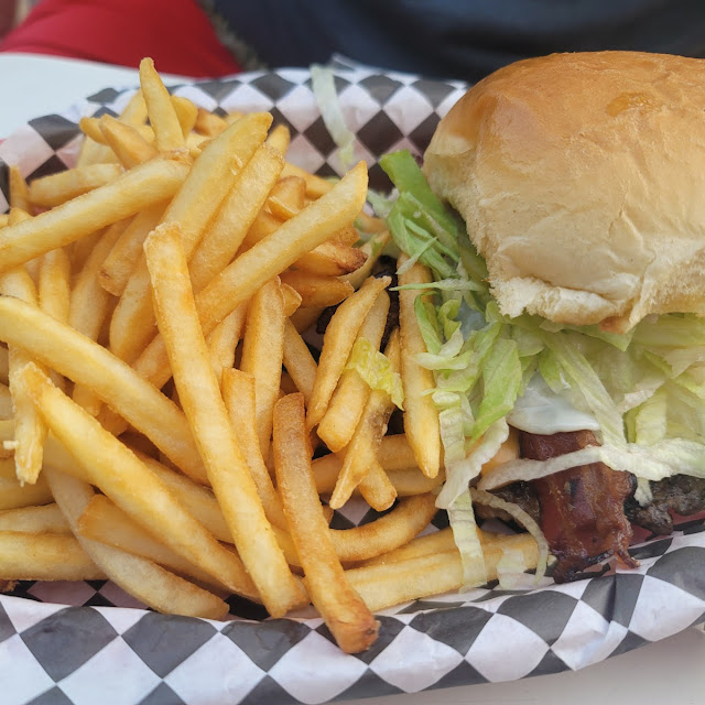 Gus Burger
