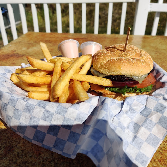 Deluxe Burger