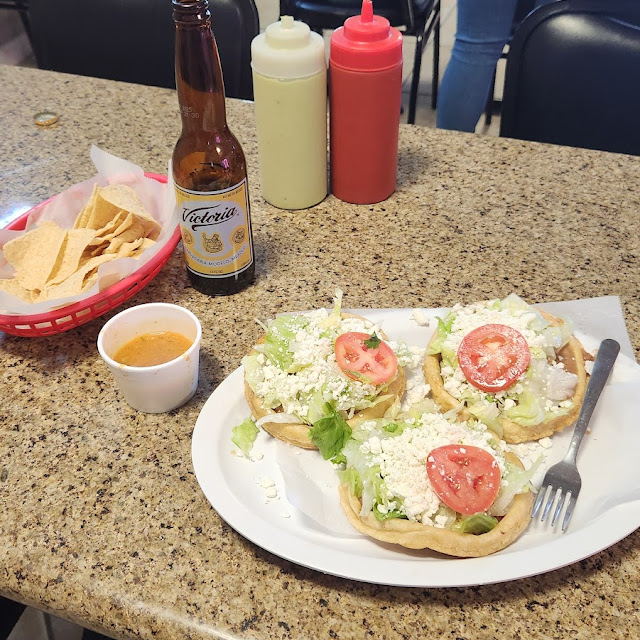 Sopes De Frijoles on Queso