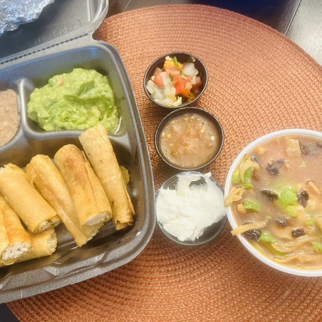 Flautas Oaxaqueñas Y Sopa de Tortilla