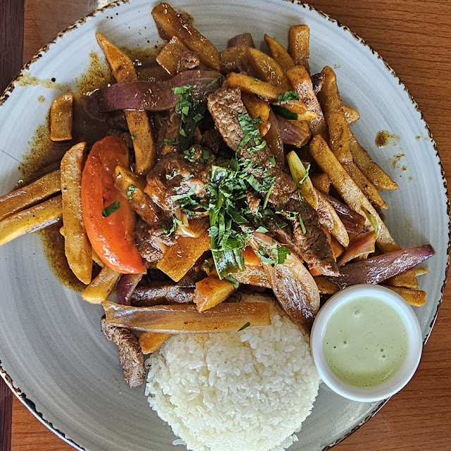 Lomo Saltado de Res