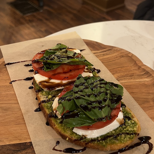 Capri Pesto Toast