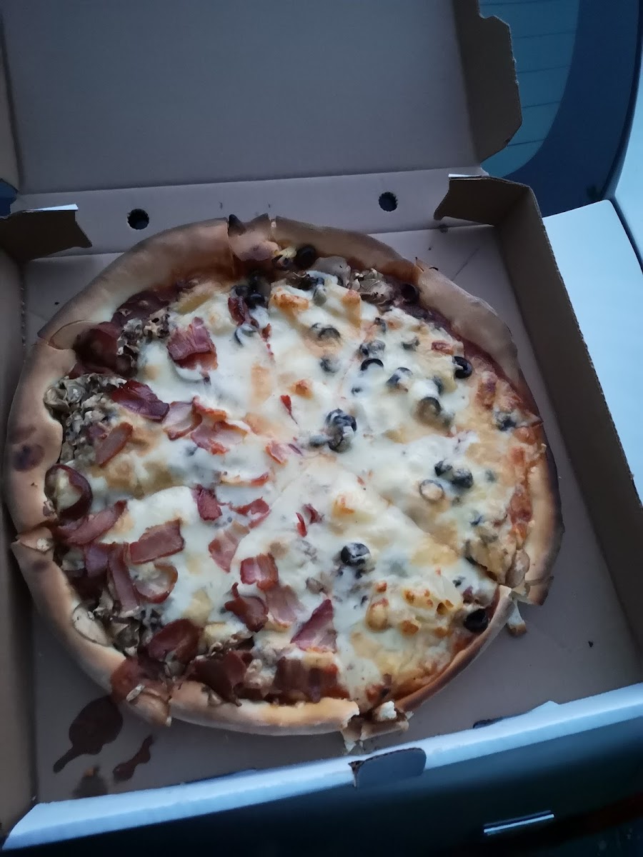 Kelly's Pizza (RJ Food Service)