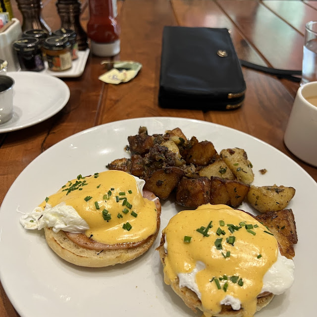 Eggs Benedict