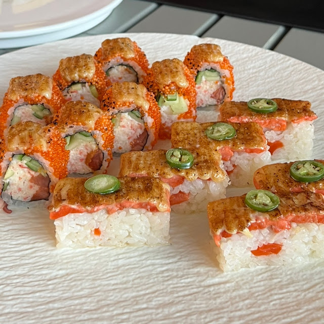 Salmon Oshi