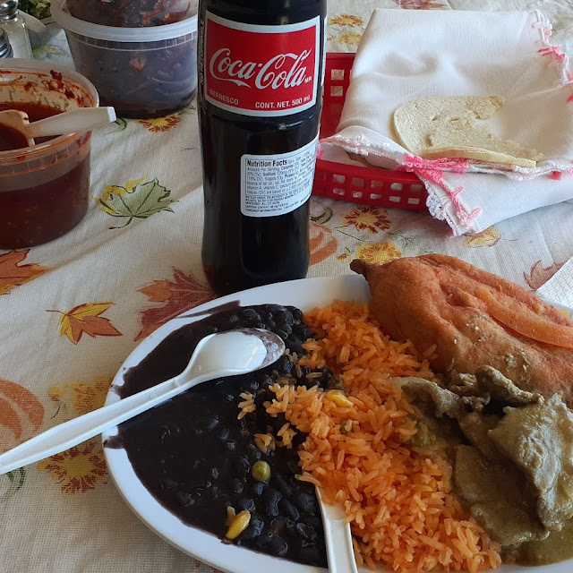 Chiles Rellenos de Queso Y Carne