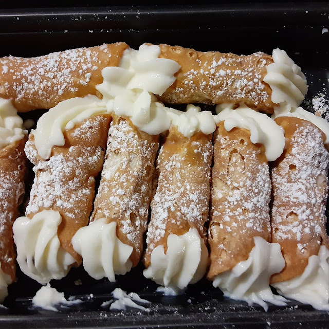 Chocolate Chip Cannoli