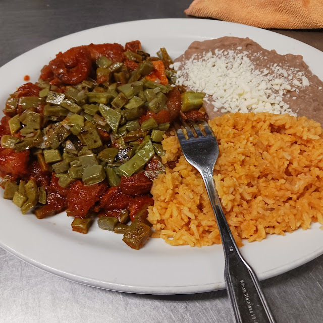 Chicharon Con Nopal