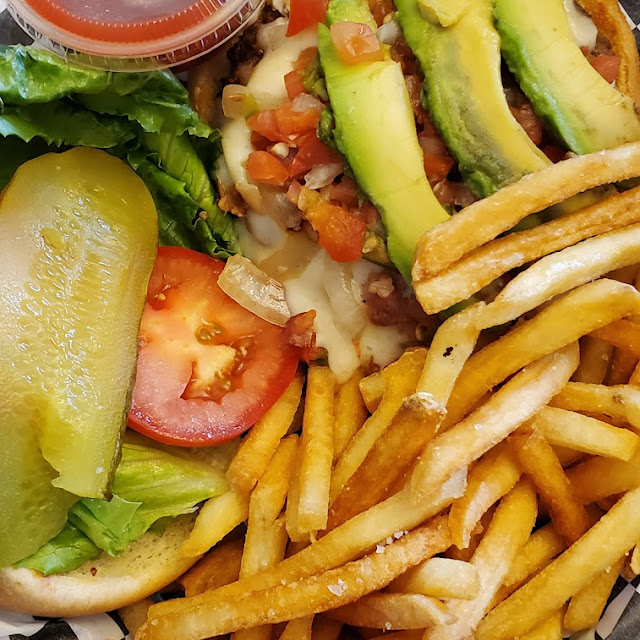 Cheeseburger Pirata and Fries