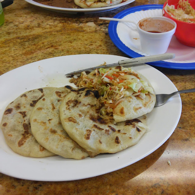 Pupusas Revueltas
