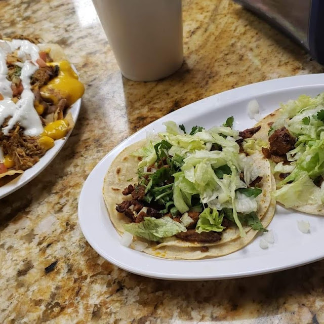 Nachos Y Tacos