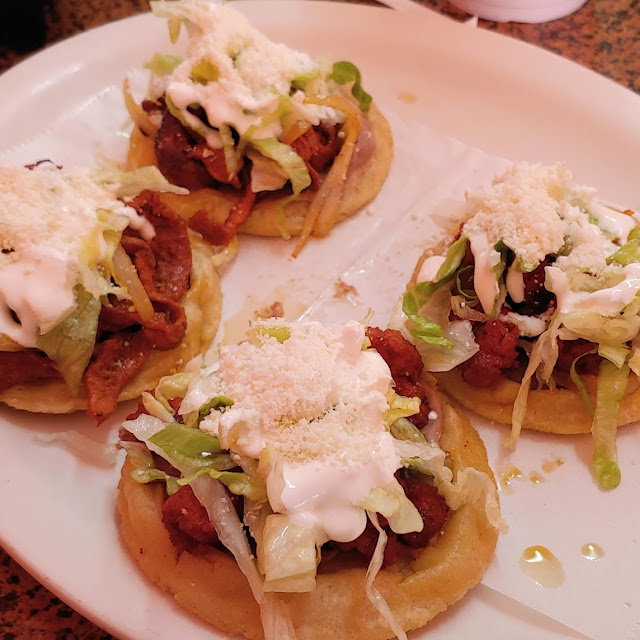 Sopes De Carne Enchilada Y Longaniza