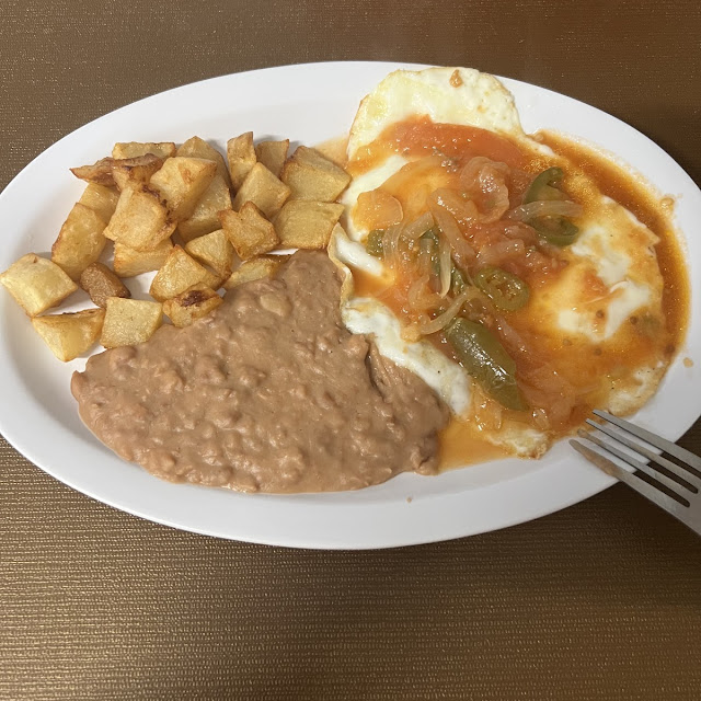 Carnitas Huevos Rancheroj