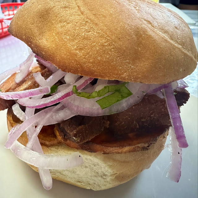 Pan Con Chicharrón